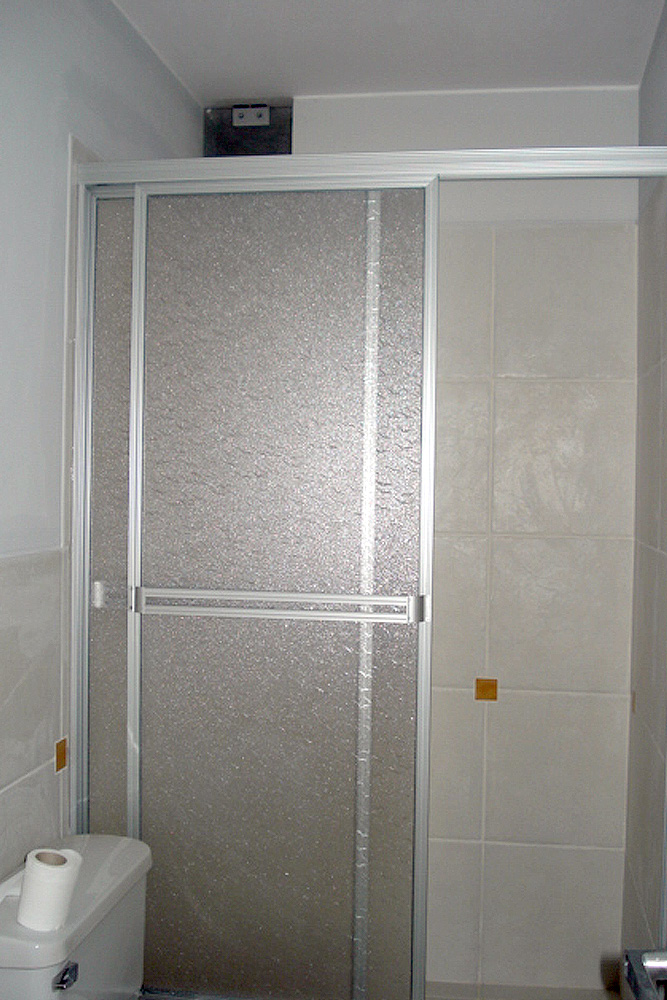 puerta-de-ducha-en-acrilico